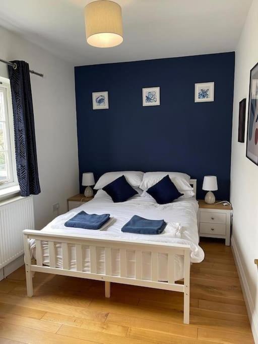 Large Coastal Cottage, Private Indoor Pool, Hut Tub, Sauna And Steam Pod *